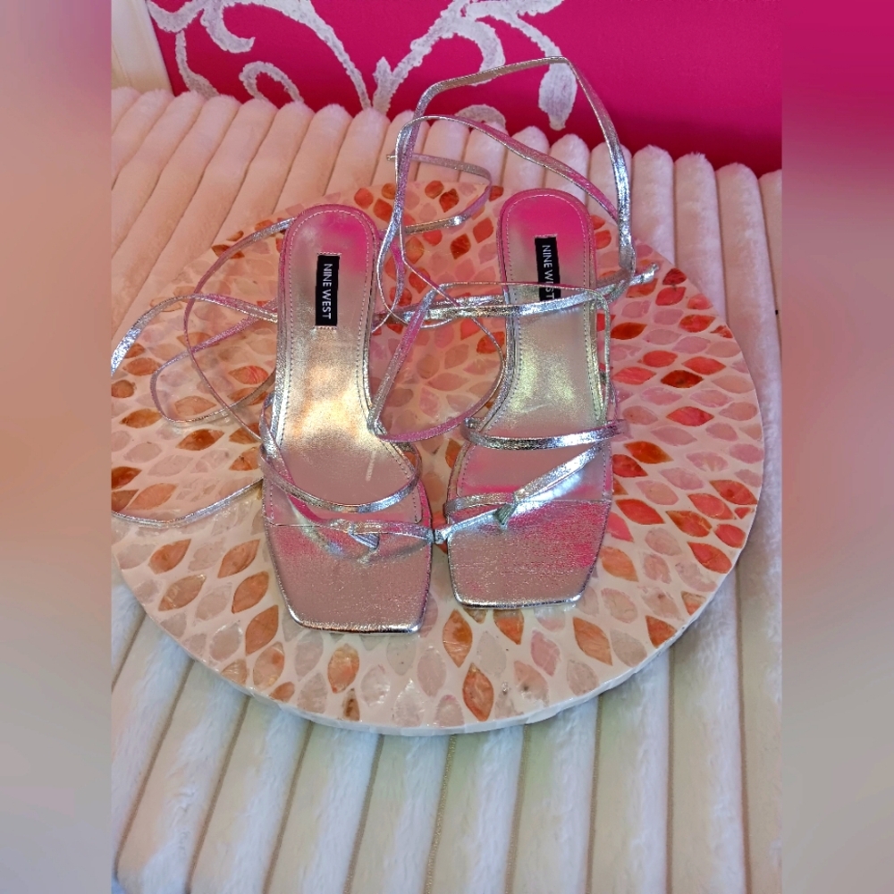 Nine West Silver Glamorous Heels Size 7 1/2 Gladiator Strap